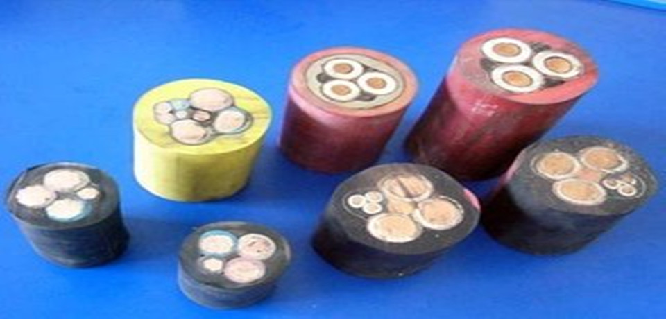Light rubber sheathed and insulated flexible cable