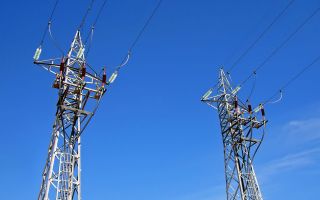Introducing superconducting cables used in overhead cables