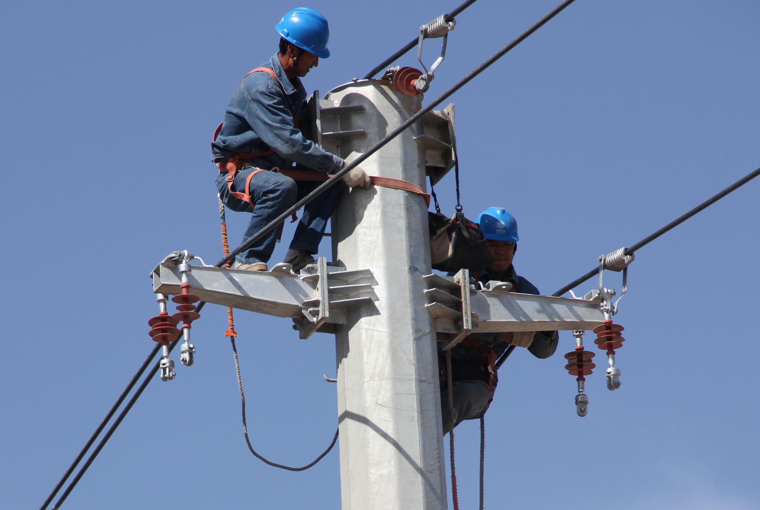 電纜安裝.jpg